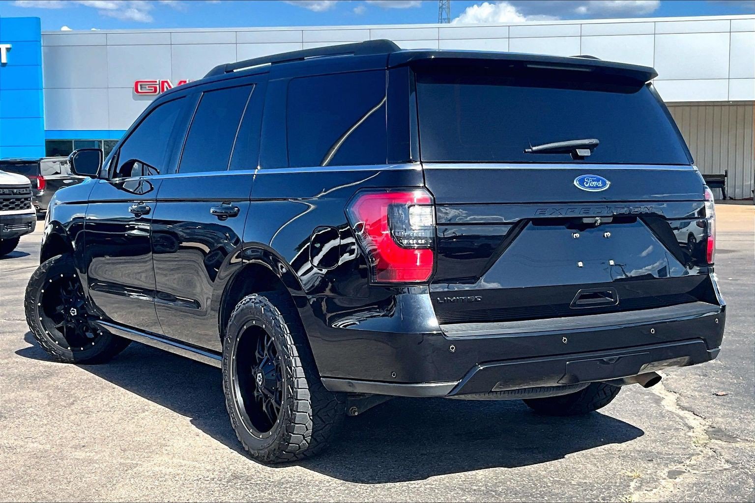 Used 2020 Ford Expedition Limited w/ Equipment Group 303A RWD image 12