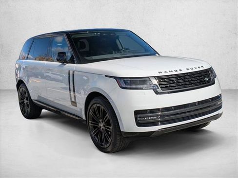 Used 2025 Land Rover Range Rover Long Wheelbase SE image 3