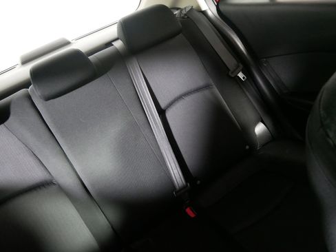 Used 2016 MAZDA MAZDA3 i Sport image 14