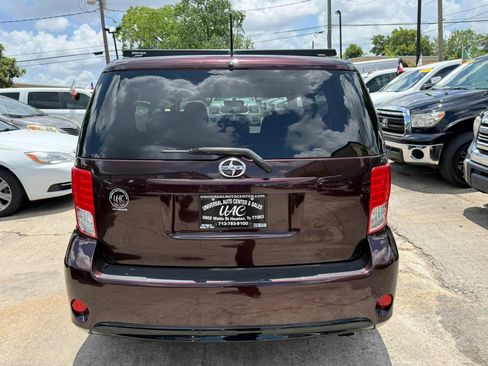 Used 2015 Scion xB FWD image 6