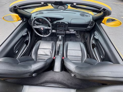 Used 2003 Porsche Boxster RWD image 12