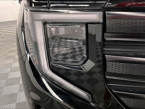 Used 2024 GMC Sierra 1500 Pro w/ Graphite Edition AWD/4WD image 31