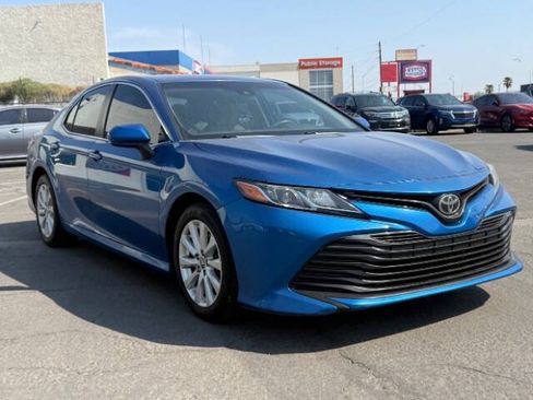 Used 2020 Toyota Camry LE w/ Carpet Mat Package FWD image 1