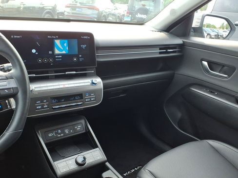 Certified 2024 Hyundai Kona Limited FWD image 20