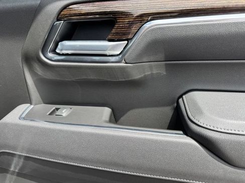 Certified 2025 GMC Sierra 1500 Elevation w/ Elevation Premium Package AWD/4WD image 19
