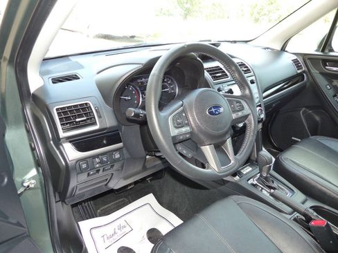 Used 2017 Subaru Forester 2.5i Touring AWD/4WD image 25