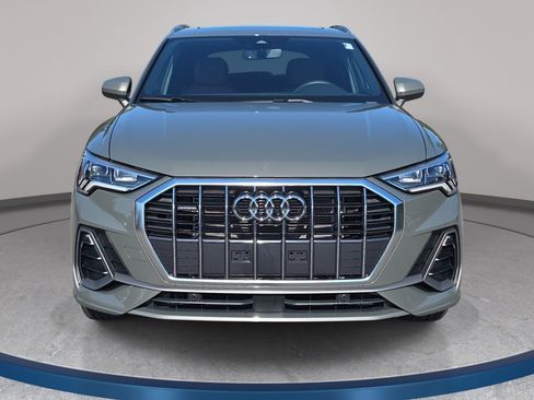 Used 2025 Audi Q3 2.0T Premium Plus w/ Premium Plus Package AWD/4WD image 2
