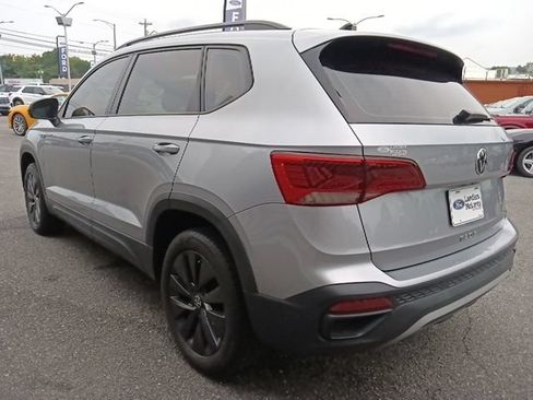Used 2023 Volkswagen Taos S FWD image 5