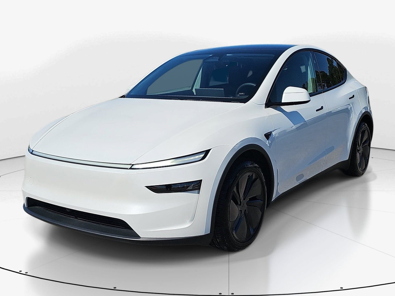 Used 2026 Tesla Model Y AWD image 8