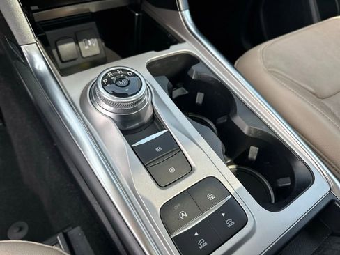 Used 2020 Ford Explorer Limited w/ Class III Trailer Tow Package RWD image 36