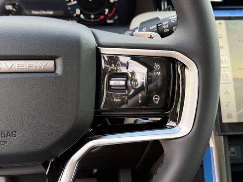 New 2025 Land Rover Discovery Sport S image 19