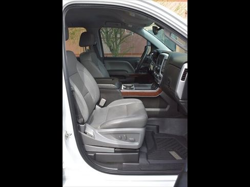 Used 2018 GMC Sierra 1500 SLT AWD/4WD image 32
