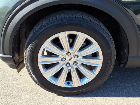 Certified 2023 Ford Explorer Limited w/ Equipment Group 301A image 9