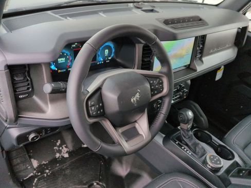 New 2025 Ford Bronco Badlands image 10