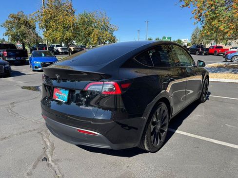 Used 2022 Tesla Model Y Performance AWD/4WD image 5