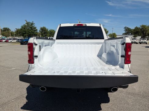 New 2026 RAM 1500 Laramie AWD/4WD image 12