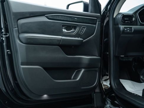 Used 2025 Honda Pilot Elite image 50