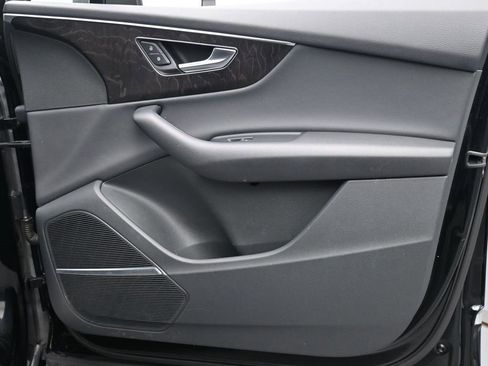 Used 2021 Audi Q7 2.0T Premium Plus w/ Executive Package image 27