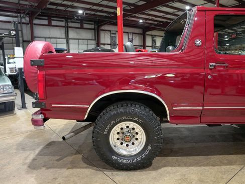 Used 1991 Ford Bronco Silver Anniversary AWD/4WD image 9