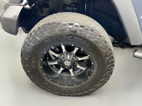 Used 2017 Jeep Wrangler Unlimited Sport w/ Max Tow Package image 33