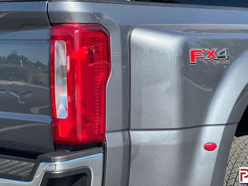 Used 2023 Ford F350 XLT w/ FX4 Off-Road Package AWD/4WD image 31