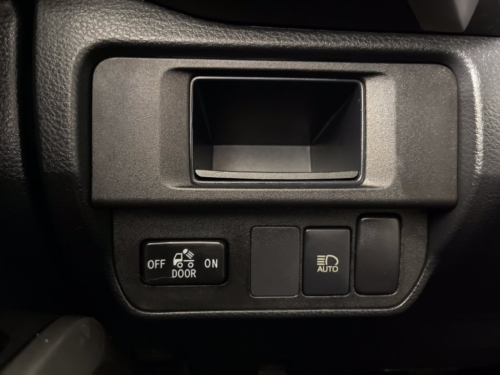 Used 2019 Toyota Tacoma SR5 RWD image 28