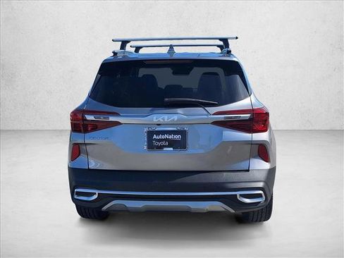 Used 2023 Kia Seltos SX w/ SX Sunroof Package image 6