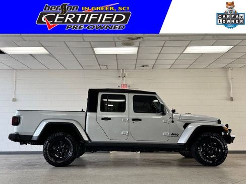 Used 2023 Jeep Gladiator Willys image 1