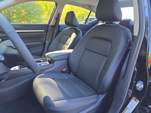 New 2025 Nissan Altima 2.5 SL image 11