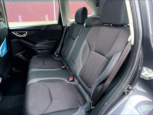 Used 2021 Subaru Forester Premium image 22