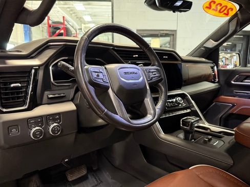 Used 2022 GMC Sierra 1500 Denali Ultimate AWD/4WD image 12