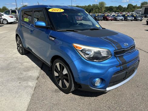 Used 2017 Kia Soul + w/ Designer's Package FWD image 3