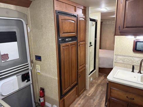 Used 2007 Ford E-450 and Econoline 450 image 50