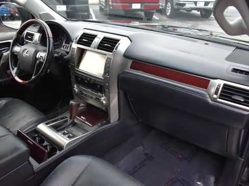 Used 2017 Lexus GX 460 Premium AWD/4WD image 13