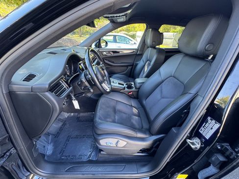 Used 2020 Porsche Macan image 21