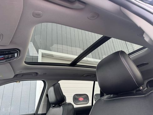 Used 2022 Jeep Grand Cherokee L Limited image 8