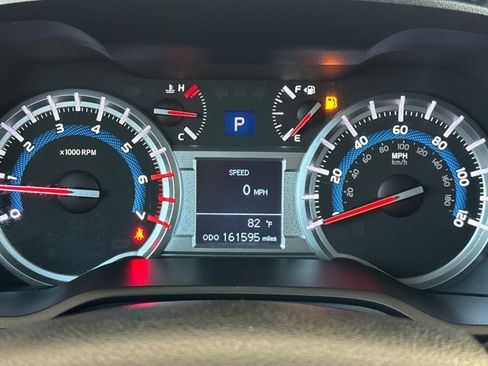 Used 2014 Toyota 4Runner SR5 image 22