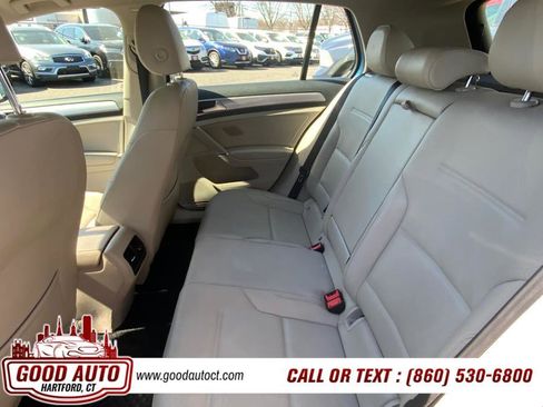 Used 2015 Volkswagen e-Golf SEL Premium image 11