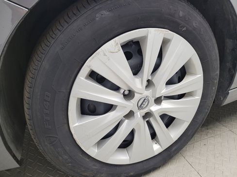 Used 2024 Nissan Sentra S FWD image 31