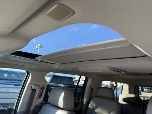 Used 2020 Chevrolet Suburban LT image 8