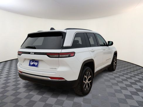 Used 2025 Jeep Grand Cherokee Limited AWD/4WD image 4