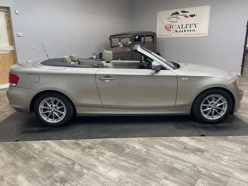 Used 2010 BMW 128i Convertible image 11