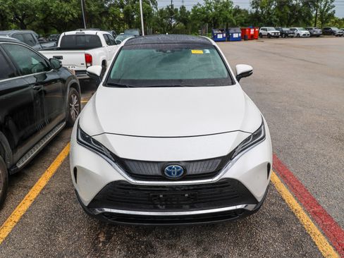Used 2021 Toyota Venza Limited w/ Advanced Technology Package AWD/4WD image 5