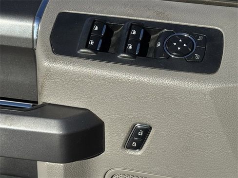 Used 2015 Ford F150 XLT w/ Equipment Group 302A Luxury image 22