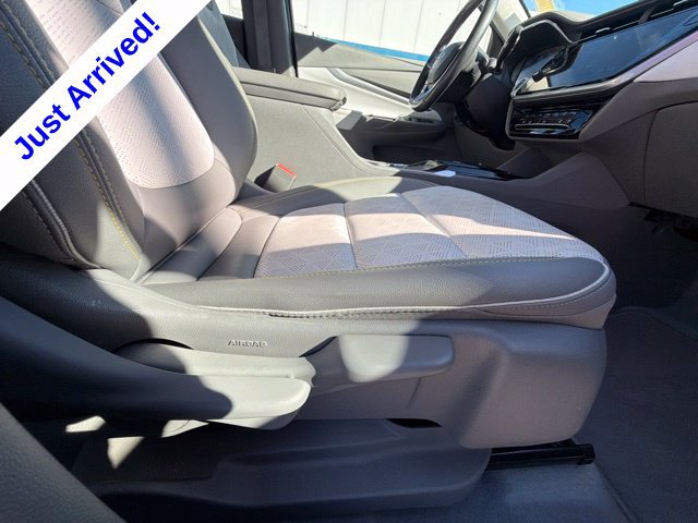 Used 2023 Chevrolet Bolt EUV Premier FWD image 26