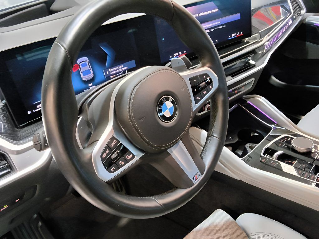 Used 2026 BMW X6 xDrive40i AWD/4WD image 8