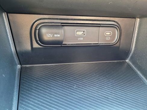 Used 2024 Kia Sportage LX image 19
