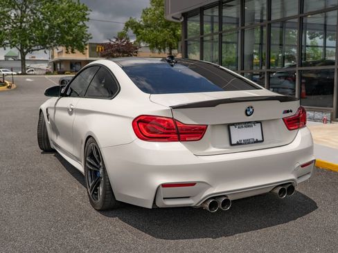 Used 2018 BMW M4 Coupe RWD image 6