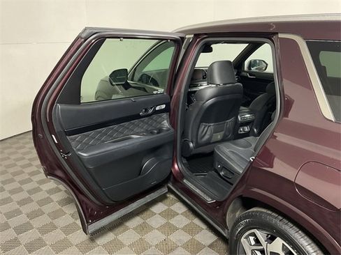 Used 2022 Hyundai Palisade Calligraphy image 31