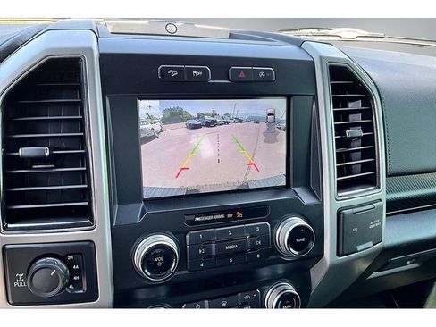 Used 2019 Ford F150 Lariat w/ Equipment Group 502A Luxury AWD/4WD image 15